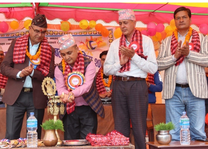 डडेल्धुरामा हाल सम्मकै ठूलो धनराशीको स्ववियु कप भलिबल प्रतियोगिता शुरु